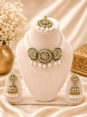 Emerald Green Kundan Pearl Necklace Set